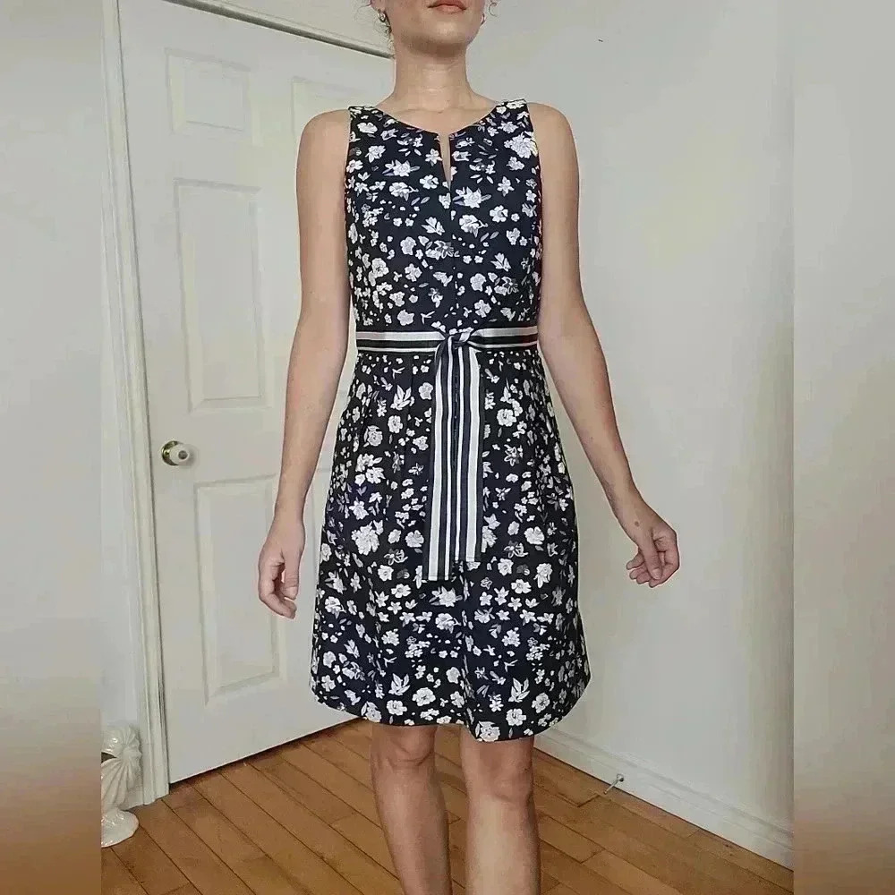 RW&CO NAVY BLUE FLORAL PRINT DRESS